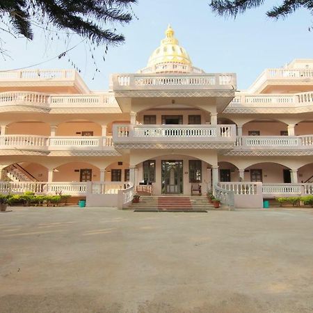 Jains Royal Palace Resorts Йелагери Экстерьер фото