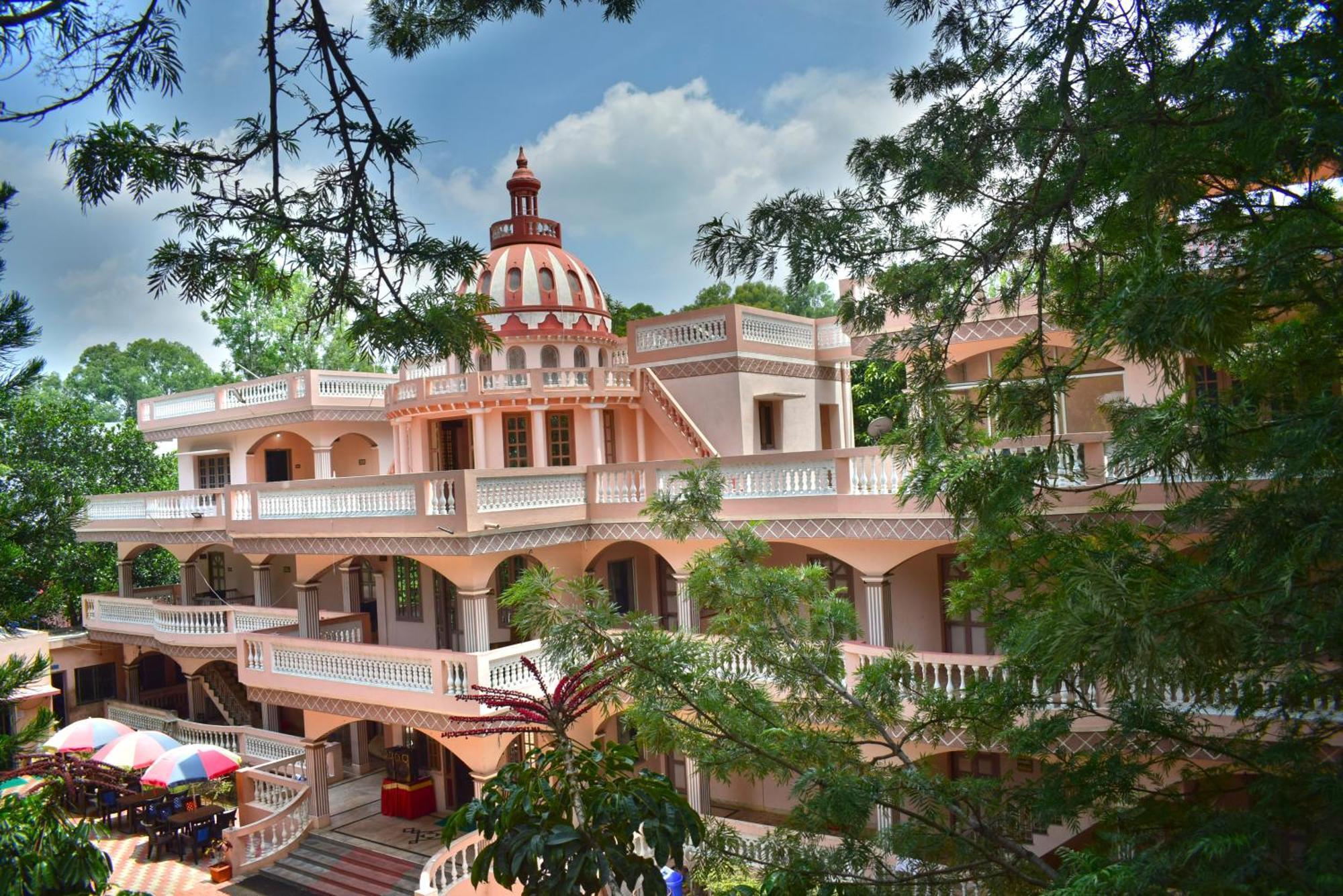 Jains Royal Palace Resorts Йелагери Экстерьер фото