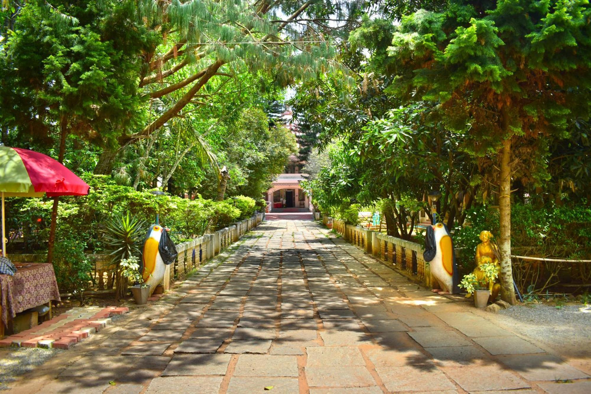 Jains Royal Palace Resorts Йелагери Экстерьер фото