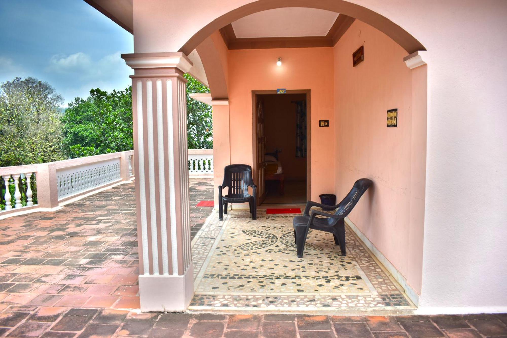 Jains Royal Palace Resorts Йелагери Экстерьер фото