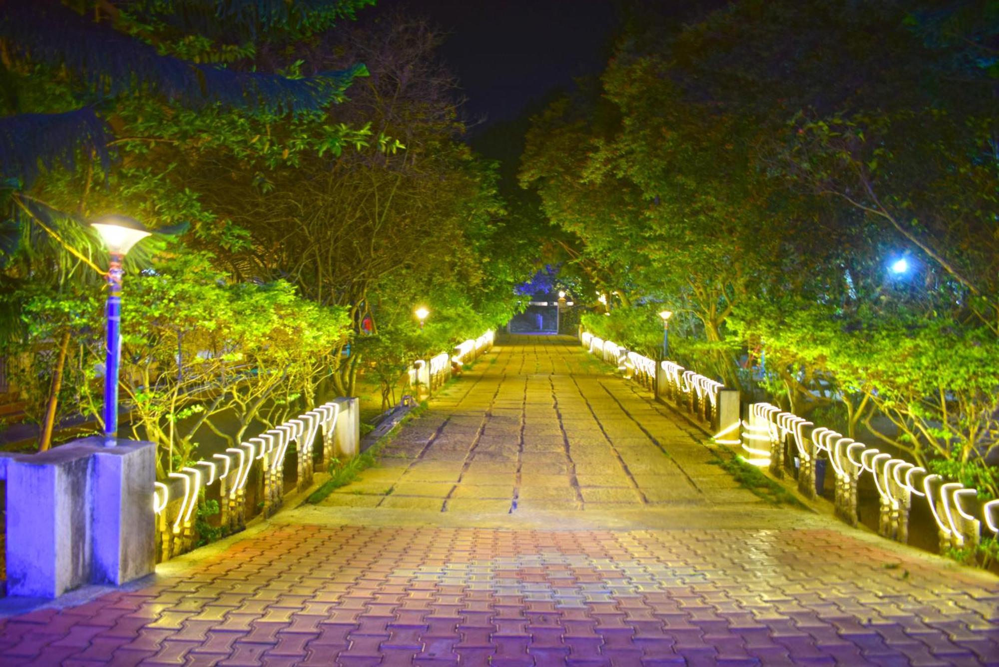Jains Royal Palace Resorts Йелагери Экстерьер фото