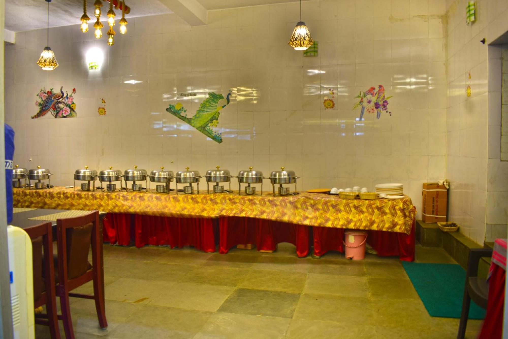 Jains Royal Palace Resorts Йелагери Экстерьер фото