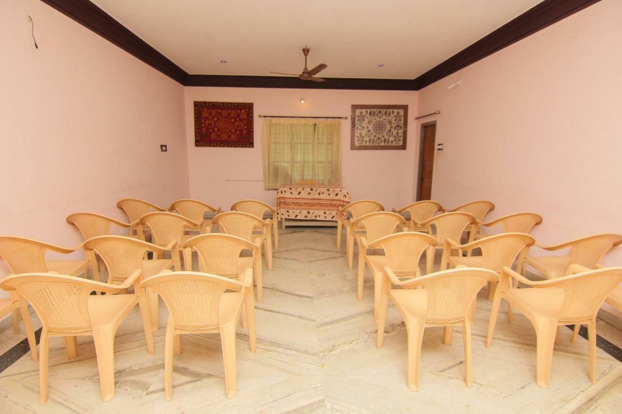 Jains Royal Palace Resorts Йелагери Экстерьер фото