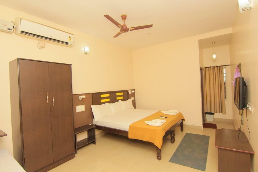 Jains Royal Palace Resorts Йелагери Экстерьер фото