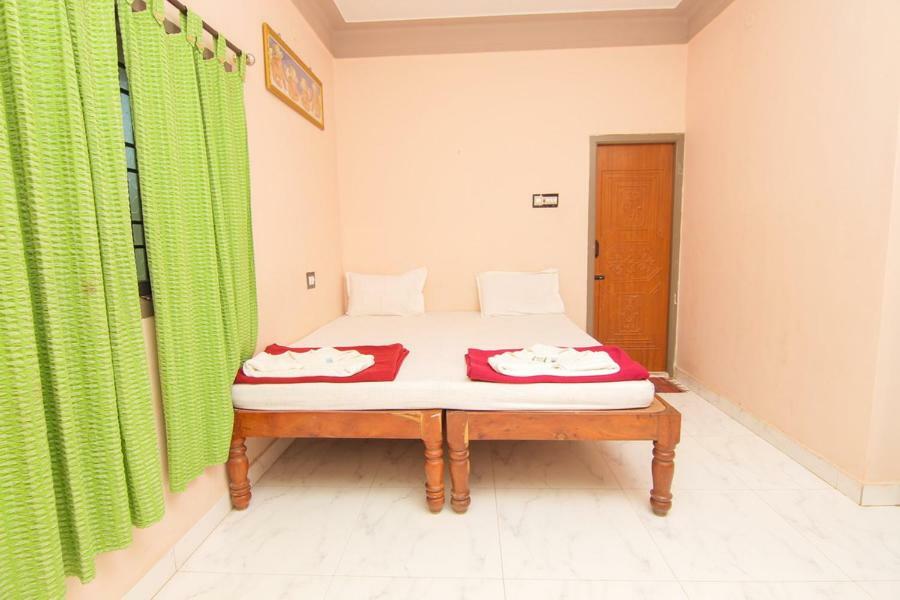 Jains Royal Palace Resorts Йелагери Экстерьер фото