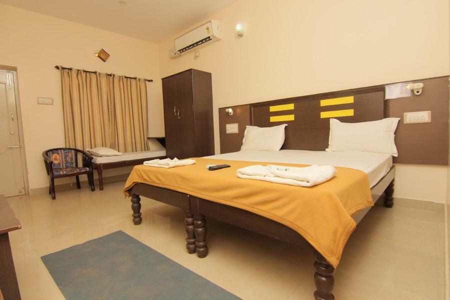 Jains Royal Palace Resorts Йелагери Экстерьер фото
