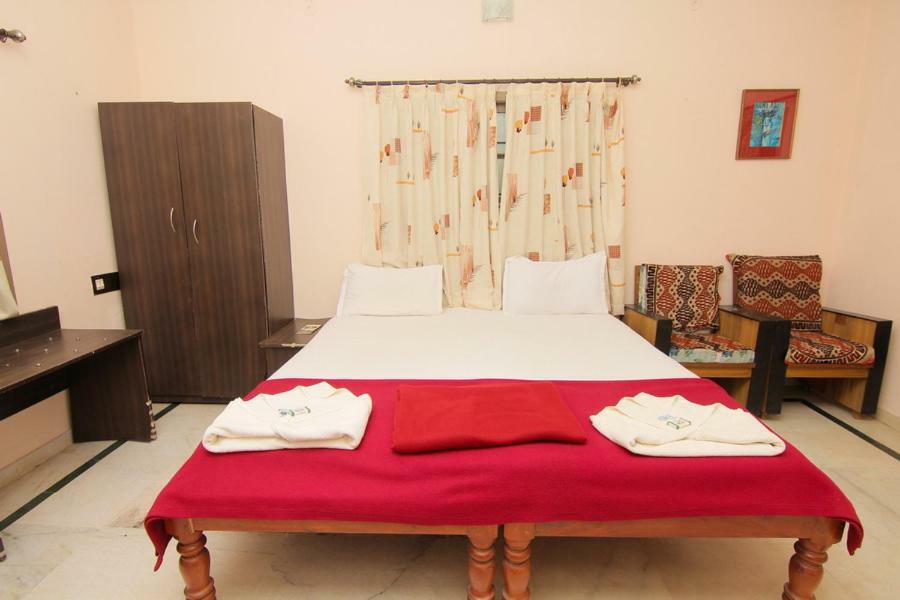 Jains Royal Palace Resorts Йелагери Экстерьер фото