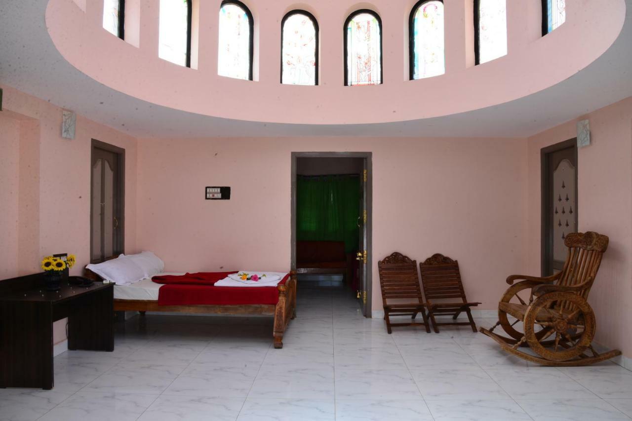 Jains Royal Palace Resorts Йелагери Экстерьер фото